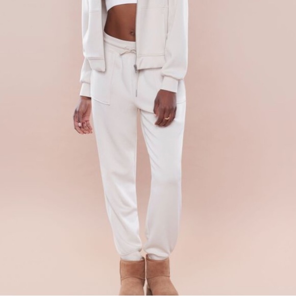 Dynamite Joggers - Picture 1 of 4